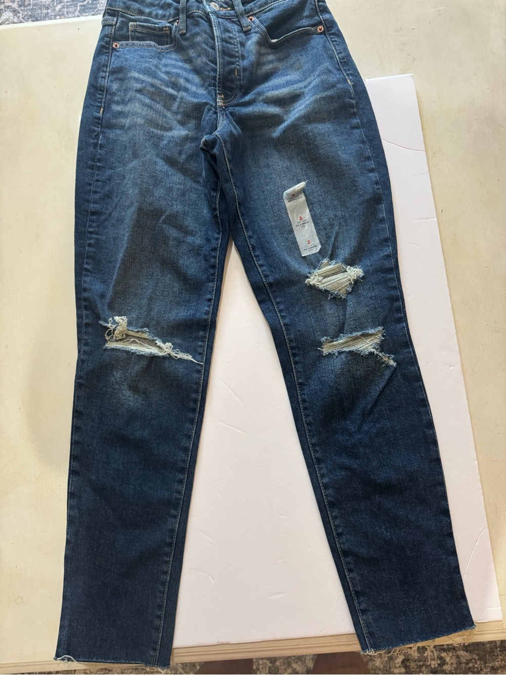 Old Navy Women's Dark Blue Distressed Straight-Leg Jeans